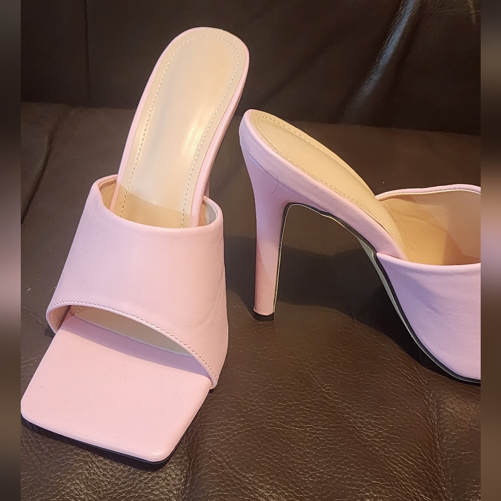 Brand New Pink Heels - Picture 2 of 3
